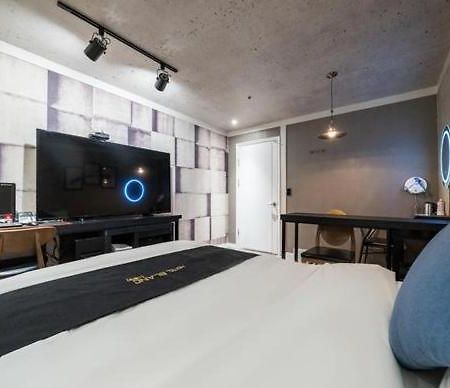 Ilsan Blanc Motel Kōyō Dış mekan fotoğraf